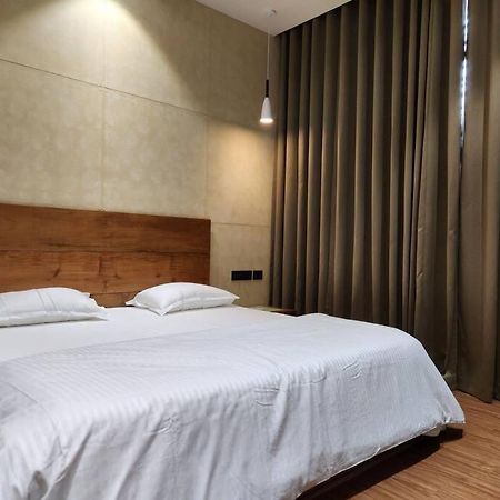 Gulzar 2Bhk Service Apartment, Каннур Екстер'єр фото